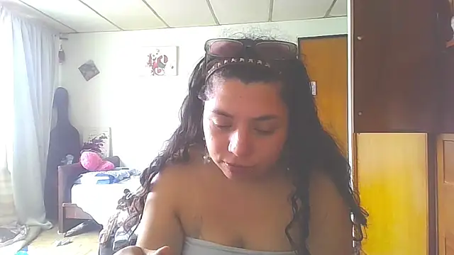 Snapshot of isabellapurple chatting on 02.15.26 isabellapurple online show from 02.15.26