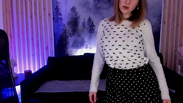 Snapshot of DariaTate chatting on 02.18.25 DariaTate online show from 02.18.25