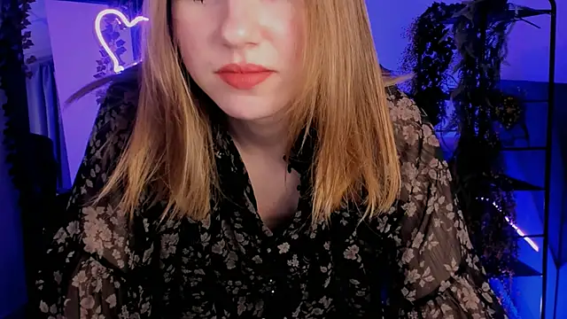 Snapshot of DariaTate chatting on 02.26.25 DariaTate online show from 02.26.25