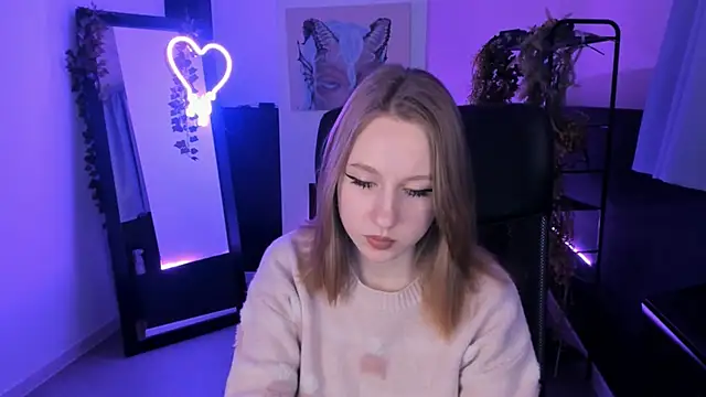 Snapshot of DariaTate chatting on 03.04.25 DariaTate online show from 03.04.25