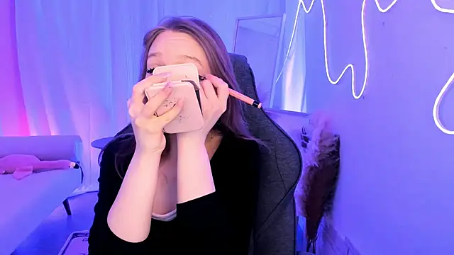 Snapshot of DariaTate chatting on 02.20.26 DariaTate online show from 02.20.26