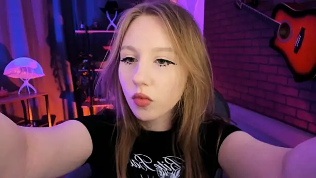 DariaTate online show from 04.15.26