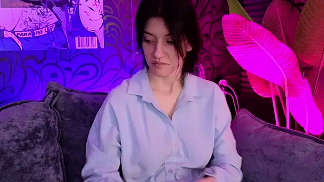 roxy riot  online show from 09.21.25