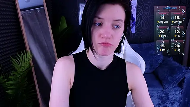 roxy riot  online show from 02.07.26