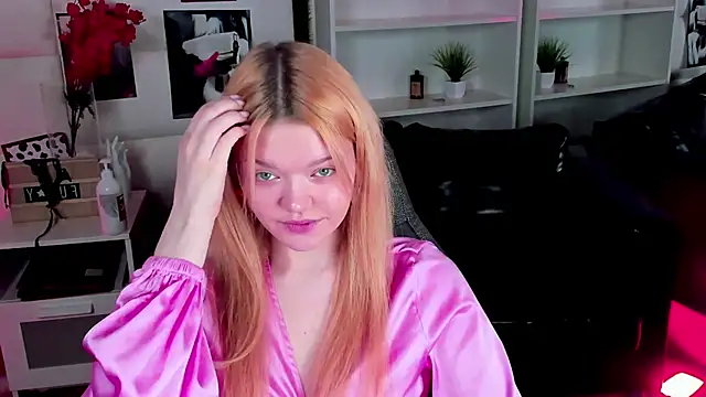 AdeleCartier online show from 03.01.25