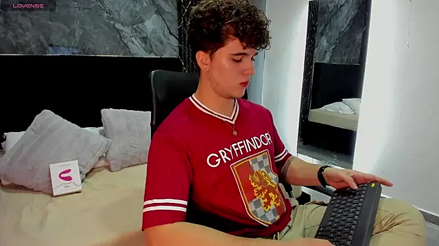 ErosGeorgiou online show from 03.19.25