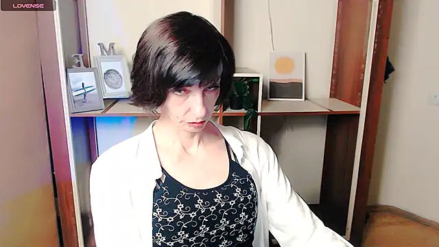  AngeliaFlow  online show from 10.15.25