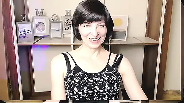 Snapshot of _AngeliaFlow_ chatting on 06.27.26 AngeliaFlow online show from 06.27.26