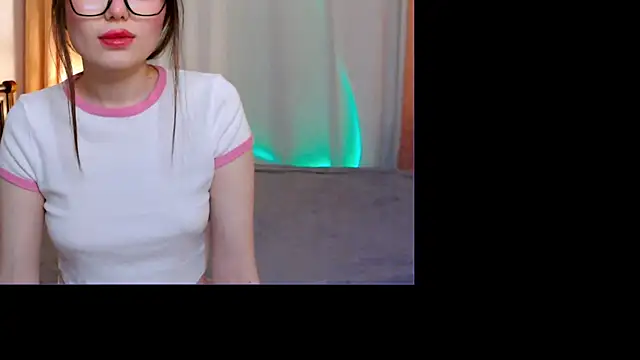 Snapshot of CelestialEwa chatting on 03.08.25 CelestialEwa online show from 03.08.25
