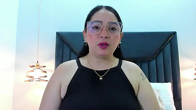 Snapshot of ZamiraGates chatting on 03.02.25 ZamiraGates online show from 03.02.25