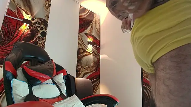 Luke davis01 online show from 02.10.26