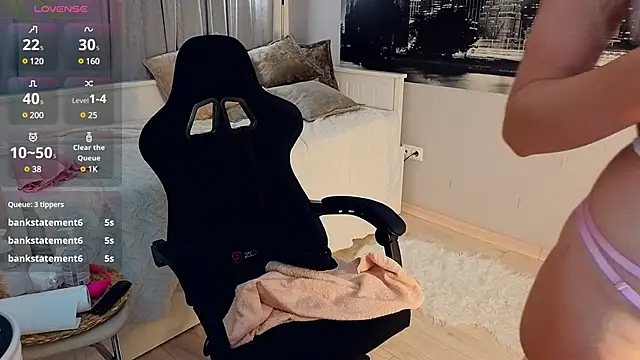 Snapshot of Nicole_Hampton chatting on 02.17.25 Nicole Hampton online show from 02.17.25