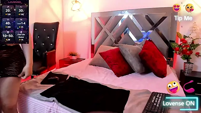 Snapshot of Saori_Sann_ chatting on 02.28.25 Saori Sann online show from 02.28.25