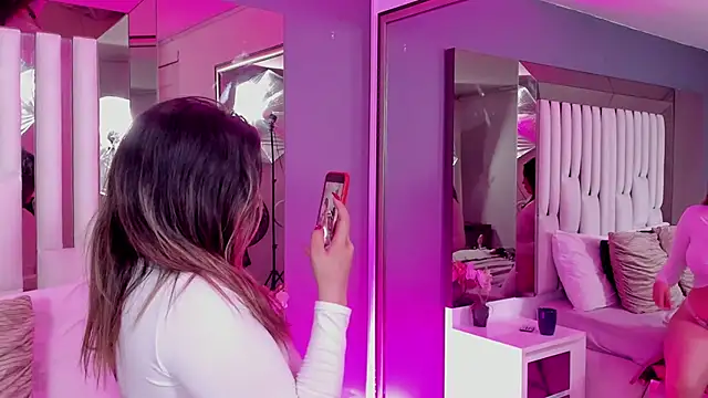 Snapshot of Cloee_Rainbow1 chatting on 03.22.25 Cloee Rainbow1 online show from 03.22.25