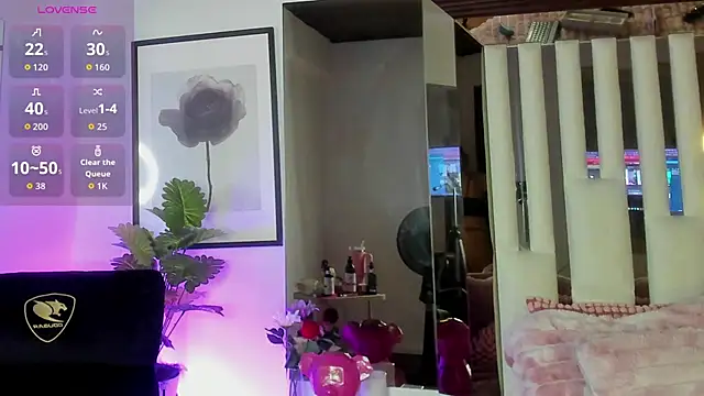 Snapshot of Cloee_Rainbow1 chatting on 09.16.25 Cloee Rainbow1 online show from 09.16.25