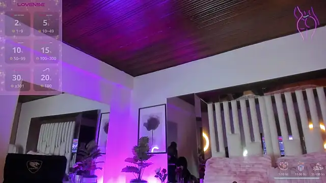 Snapshot of Cloee_Rainbow1 chatting on 10.03.25 Cloee Rainbow1 online show from 10.03.25