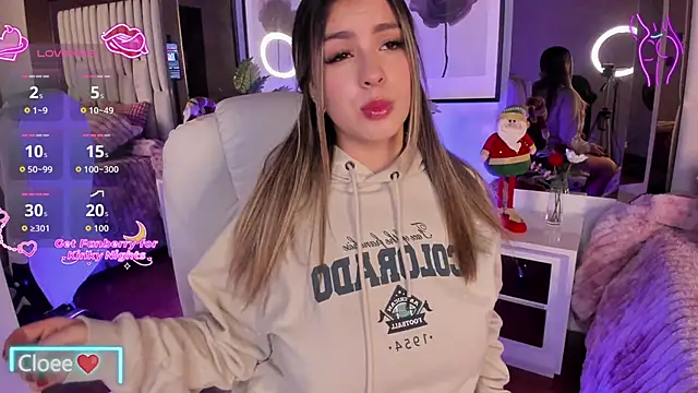 Cloee Rainbow1 online show from 11.25.25