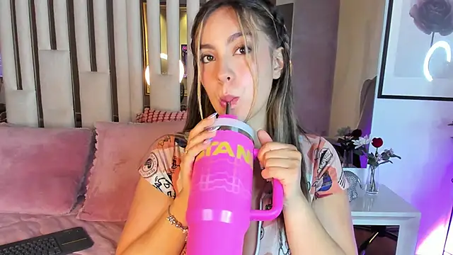 Cloee Rainbow1 online show from 03.27.26