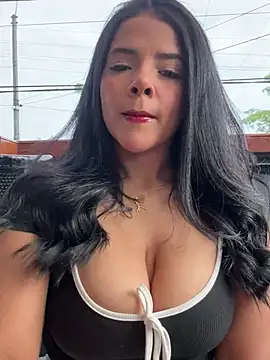 HannahFiore online show from 02.12.25