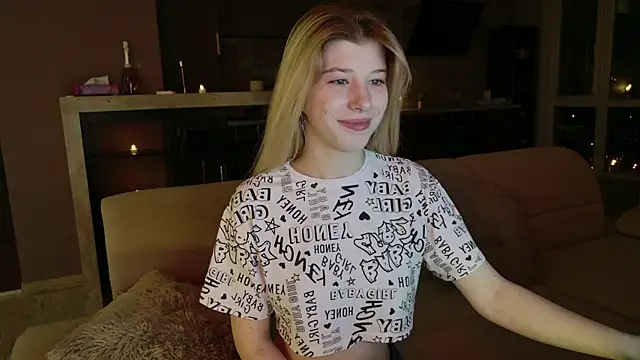 Snapshot of Bella_amory chatting on 02.06.25 Bella amory online show from 02.06.25