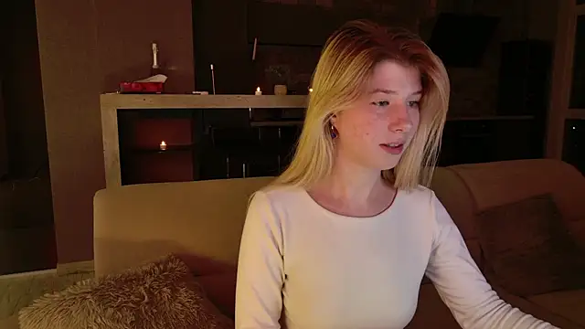 Snapshot of Bella_amory chatting on 02.11.25 Bella amory online show from 02.11.25