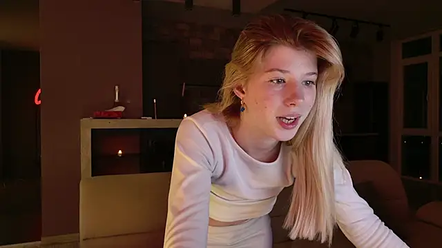 Snapshot of Bella_amory chatting on 02.11.25 Bella amory online show from 02.11.25