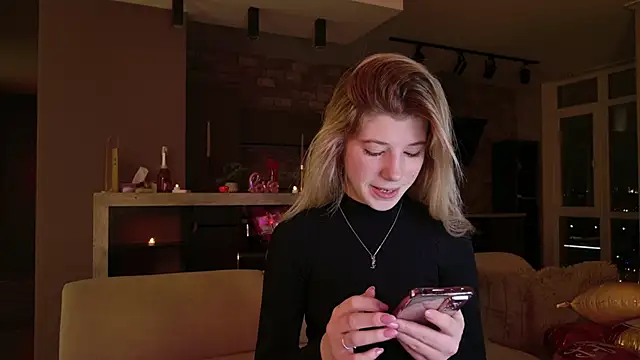 Snapshot of Bella_amory chatting on 02.20.25 Bella amory online show from 02.20.25