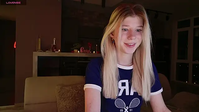 Snapshot of Bella_amory chatting on 02.26.25 Bella amory online show from 02.26.25