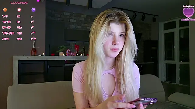 Snapshot of Bella_amory chatting on 02.27.25 Bella amory online show from 02.27.25
