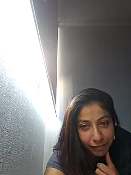 Snapshot of MaiPandora chatting on 02.17.25 MaiPandora online show from 02.17.25