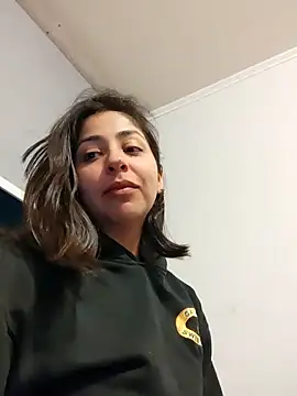 Snapshot of MaiPandora chatting on 09.24.25 MaiPandora online show from 09.24.25