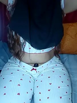 Snapshot of Malika-697 chatting on 10.17.25 Malika-697 online show from 10.17.25