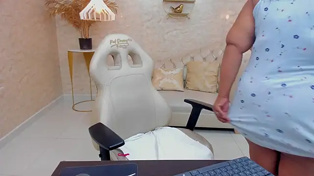 BBW CINDY online show from 02.21.25