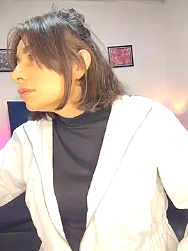 Snapshot of _michonne_ chatting on 02.18.25 michonne online show from 02.18.25