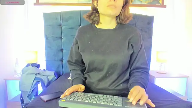 Snapshot of _michonne_ chatting on 03.05.25 michonne online show from 03.05.25