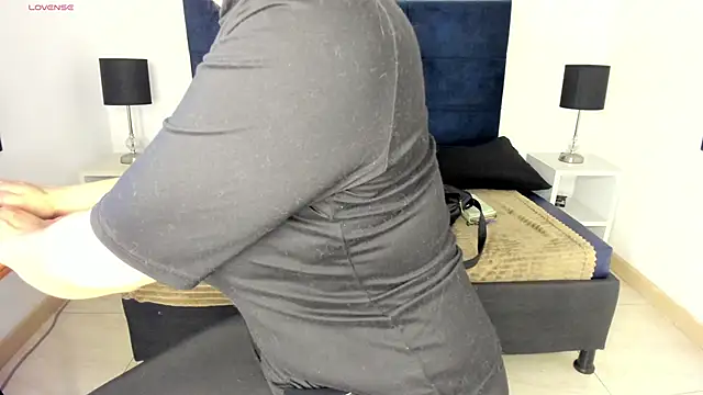 Snapshot of _michonne_ chatting on 03.16.25 michonne online show from 03.16.25