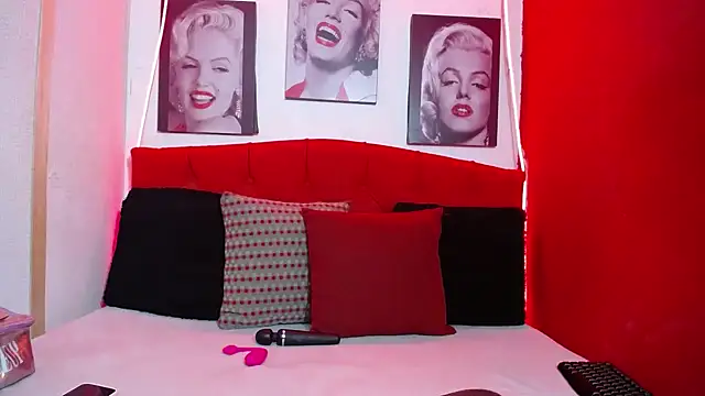 Tiana Ebony18 online show from 04.12.26