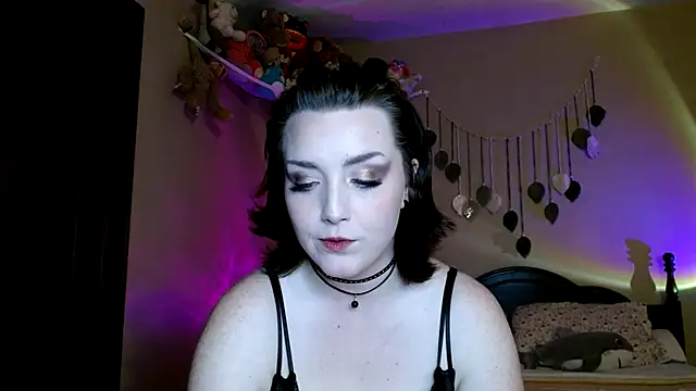 Snapshot of lilmisspuppet chatting on 08.08.26 lilmisspuppet online show from 08.08.26