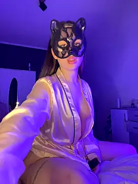 Daria-maus24 online show from 10.18.25