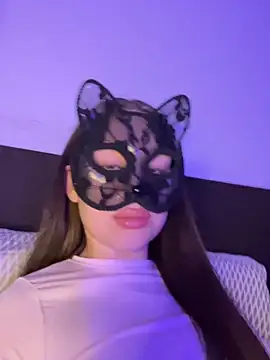 Daria-maus24 online show from 10.22.25