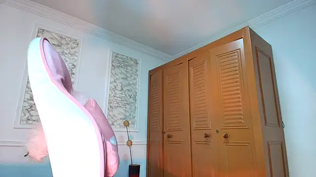 Danella houston online show from 10.04.25