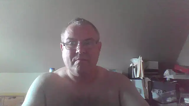 mkestr69 online show from 09.10.25