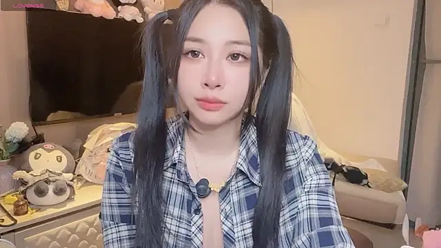 Moonccoi online show from 09.12.25