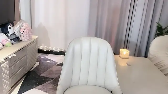 Moonccoi online show from 11.24.25