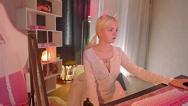 AshleySnowflake online show from 09.09.25