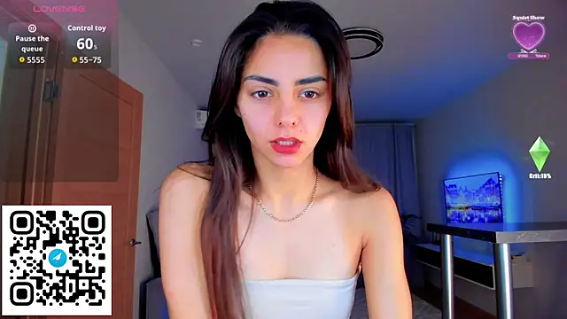 Snapshot of EmiliaZen chatting on 10.17.25 EmiliaZen online show from 10.17.25