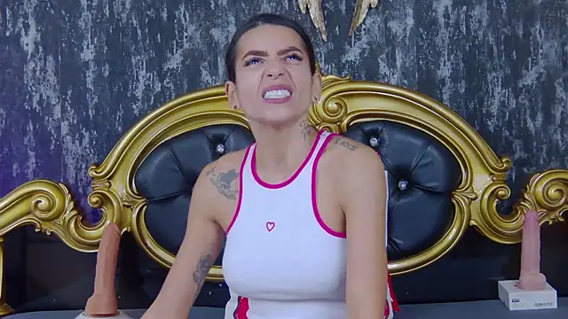 Snapshot of PlayfulShow chatting on 02.06.25 PlayfulShow online show from 02.06.25