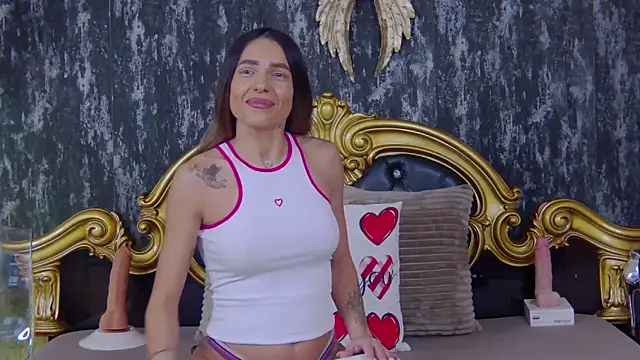 Snapshot of PlayfulShow chatting on 02.16.25 PlayfulShow online show from 02.16.25