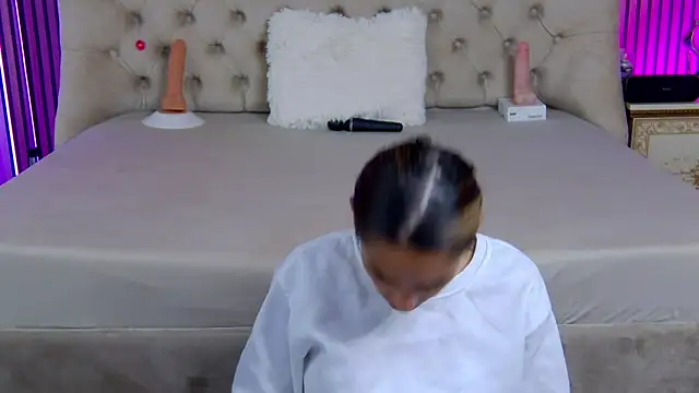 Snapshot of PlayfulShow chatting on 09.30.25 PlayfulShow online show from 09.30.25