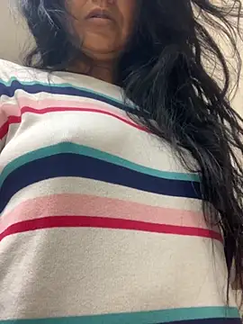 Snapshot of dulcecataliina chatting on 09.18.25 dulcecataliina online show from 09.18.25